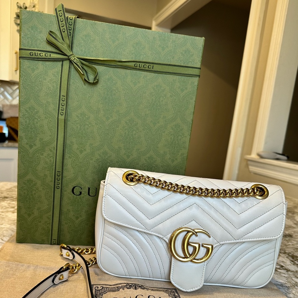 Gucci GG Marmont small matelassé shoulder bag